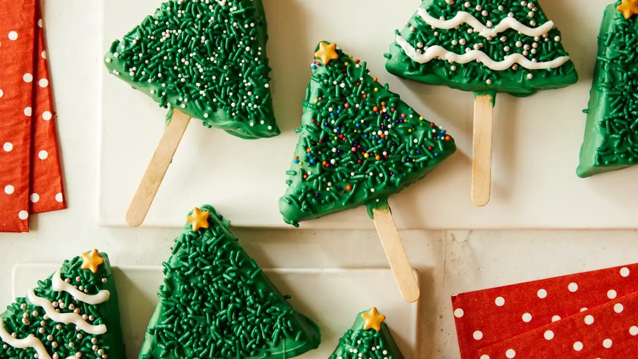 Christmas Tree Cheesecake Pops